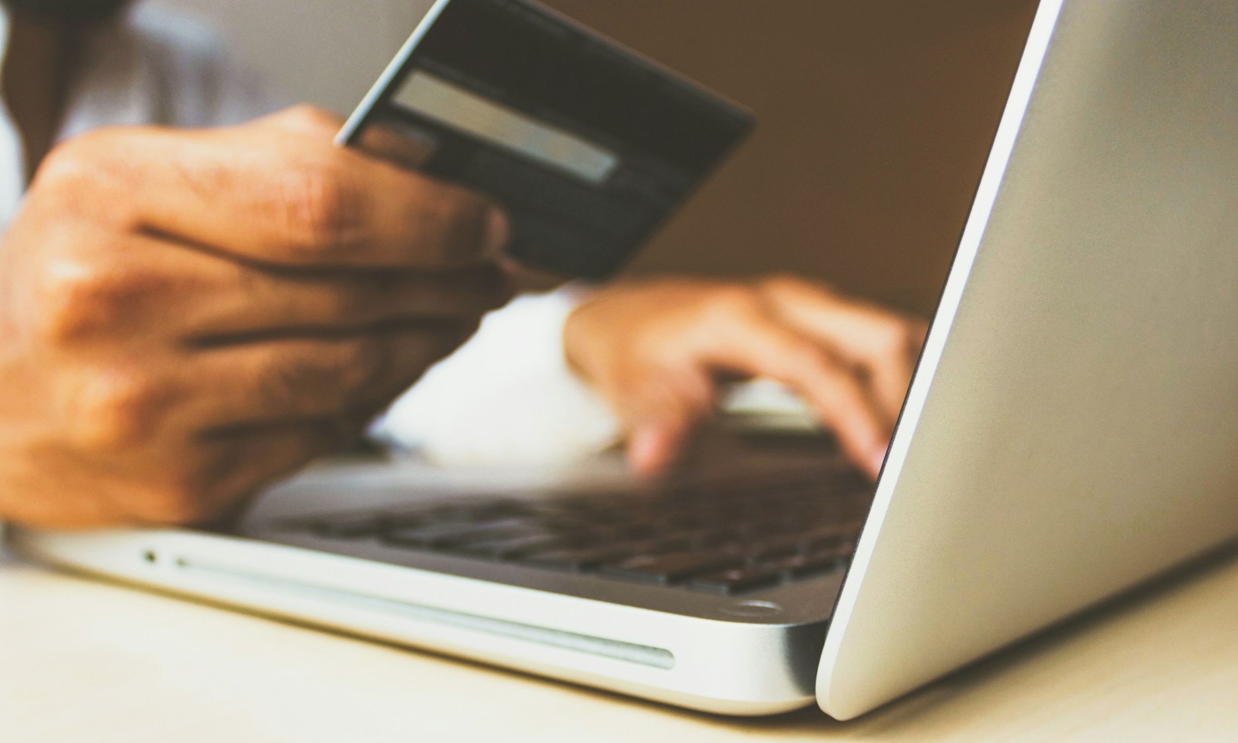 Rząd wprowadza kolejny zakaz. Już ich nie kupisz przez internet