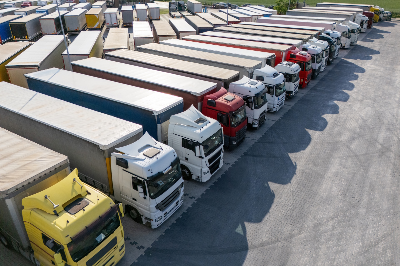 Niemcy kłócą się o Polskę. W grę wchodzą setki milionów euro