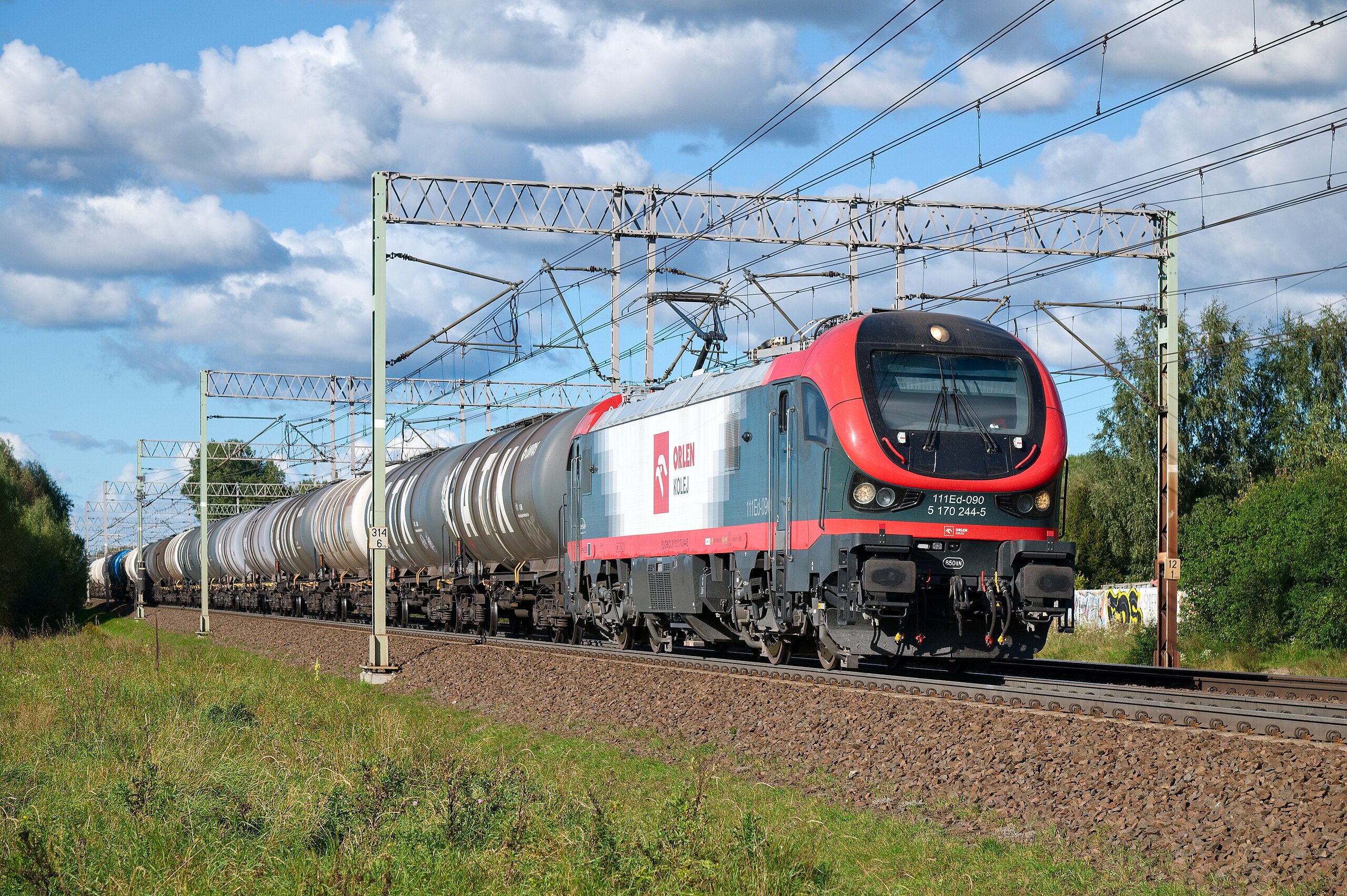 Orlen z ogromnym kontraktem. 800 milionów złotych w kolej