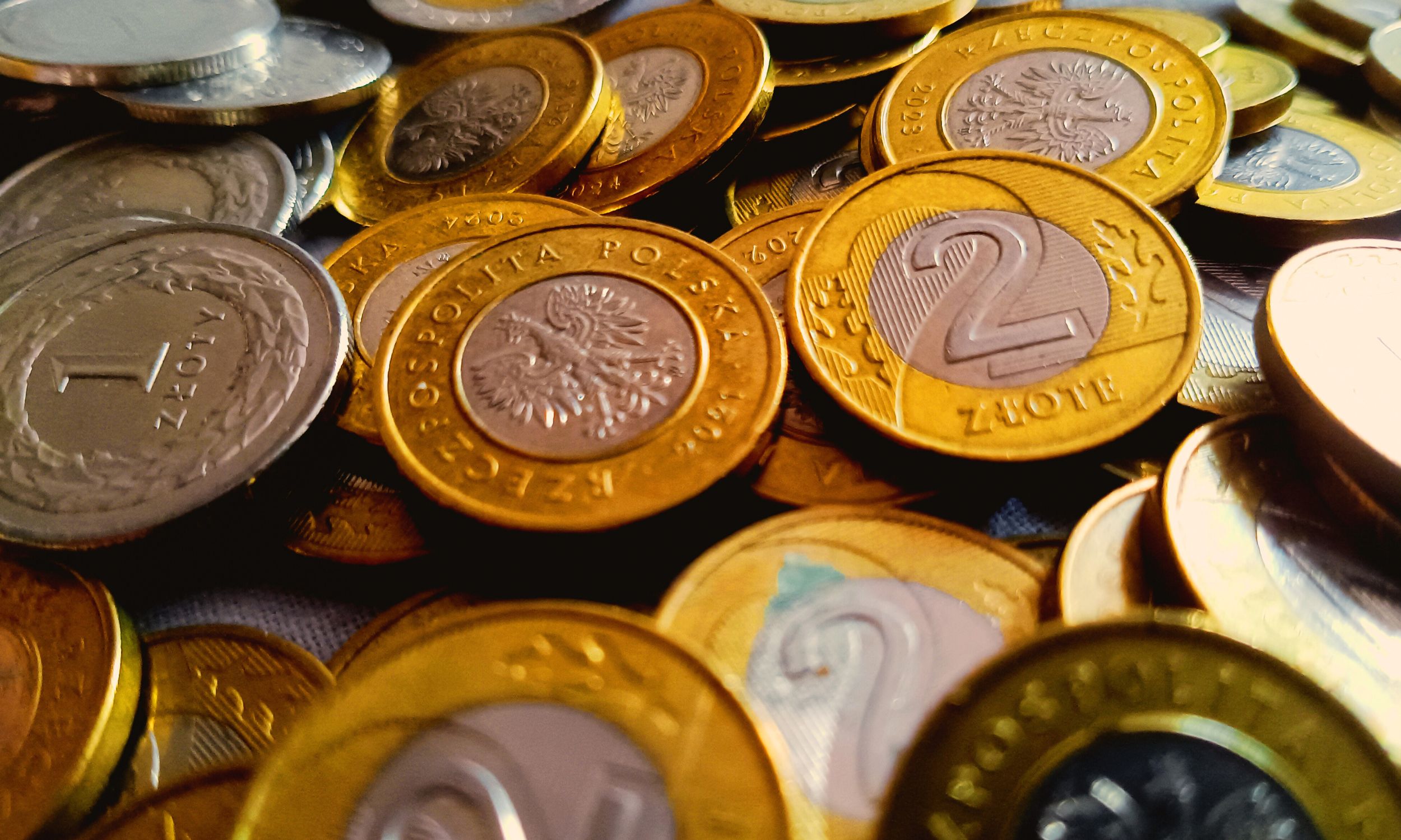 Żelazne zasady oszczędzania. Ten poradnik nie jest oderwany od rzeczywistości