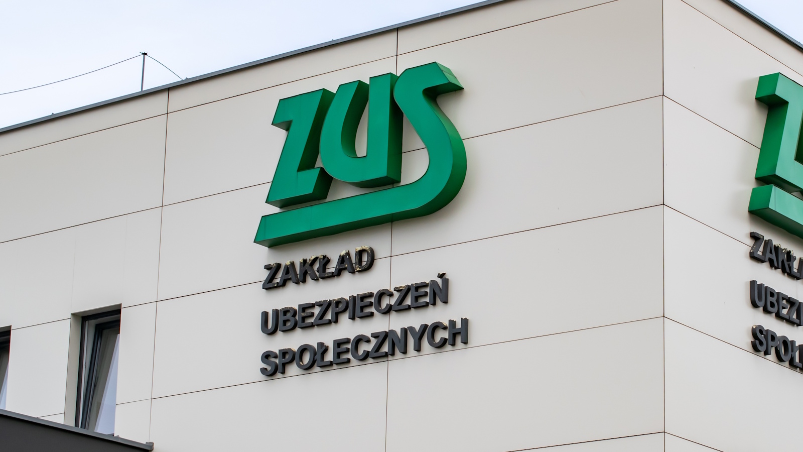 Imponderabilia w ZUS-ie. Są na krawędzi buntu, pada też słowo mobbing