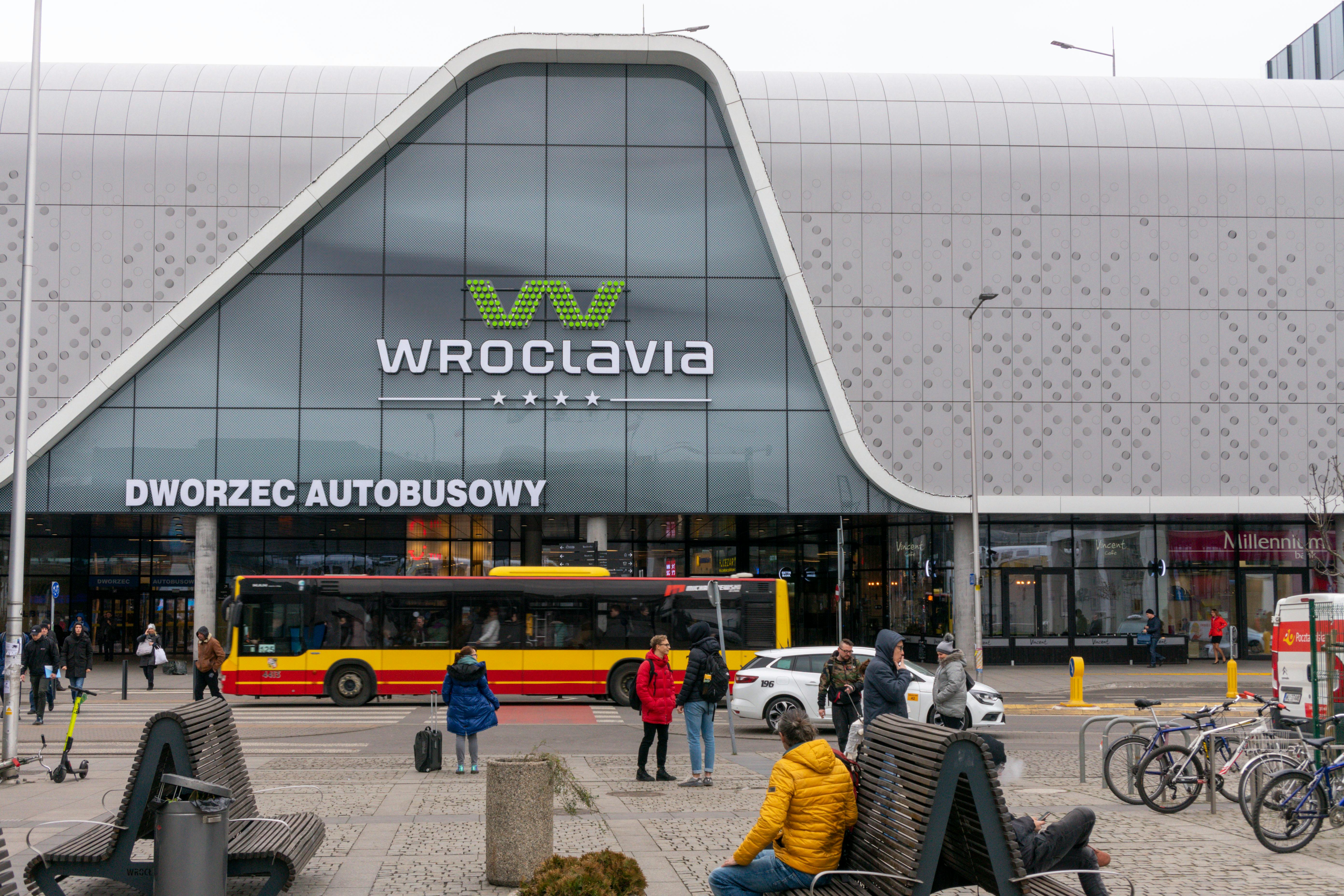 Polacy nie chcą już chodzić na zakupy. Galerie zaliczają ogromny spadek