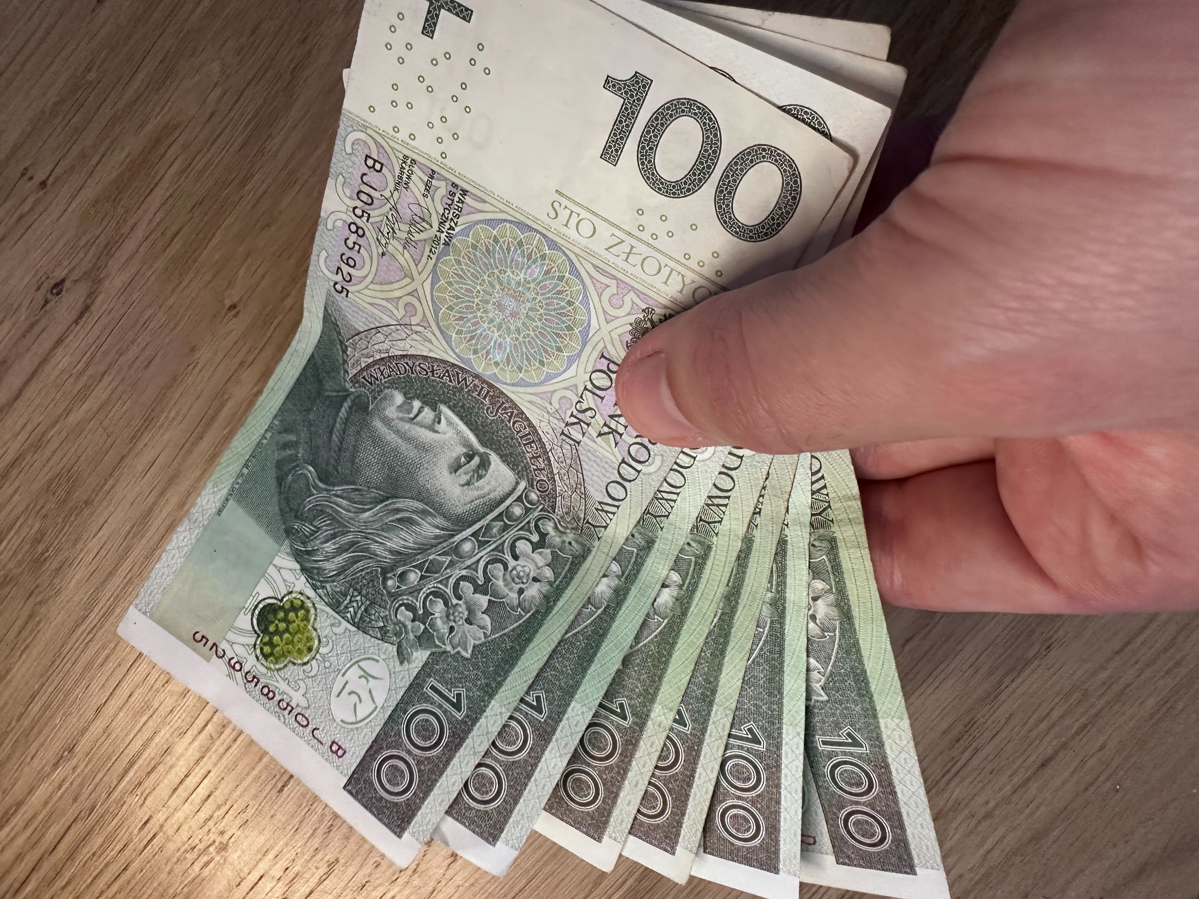 Polacy mają coraz więcej oszczędności. Padł historyczny rekord