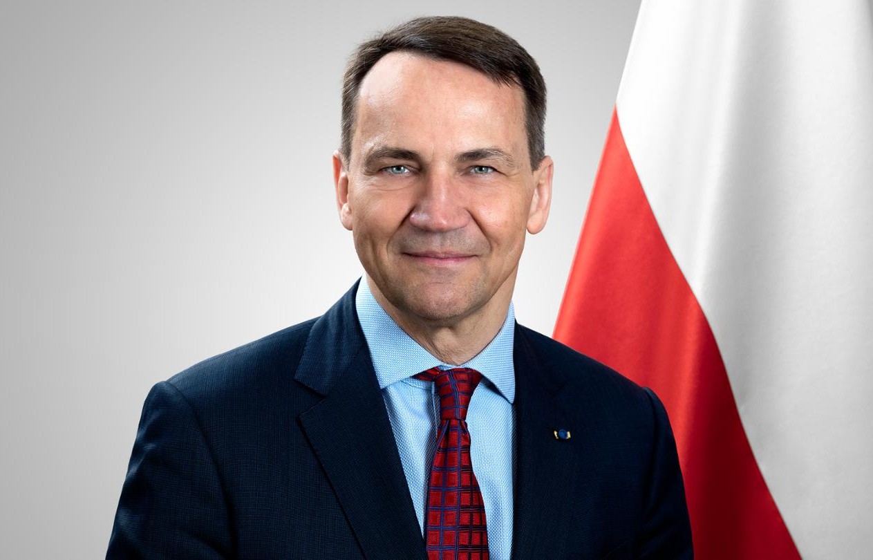 Radosław Sikorski komentuje odcięcie pomocy Ukraincom. "Nie gratuluję"