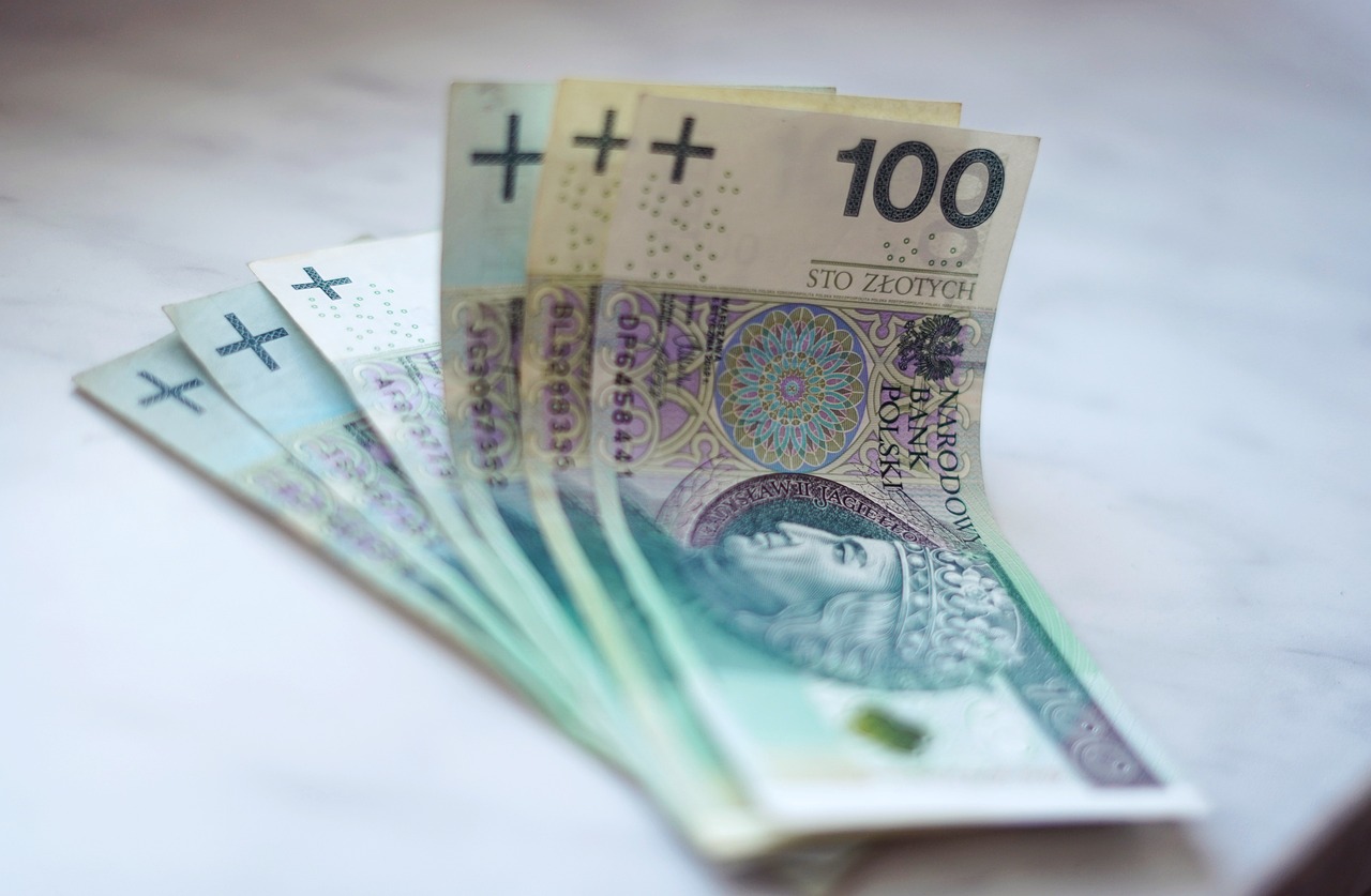 Polacy coraz bogatsi. Przybywa milionerów