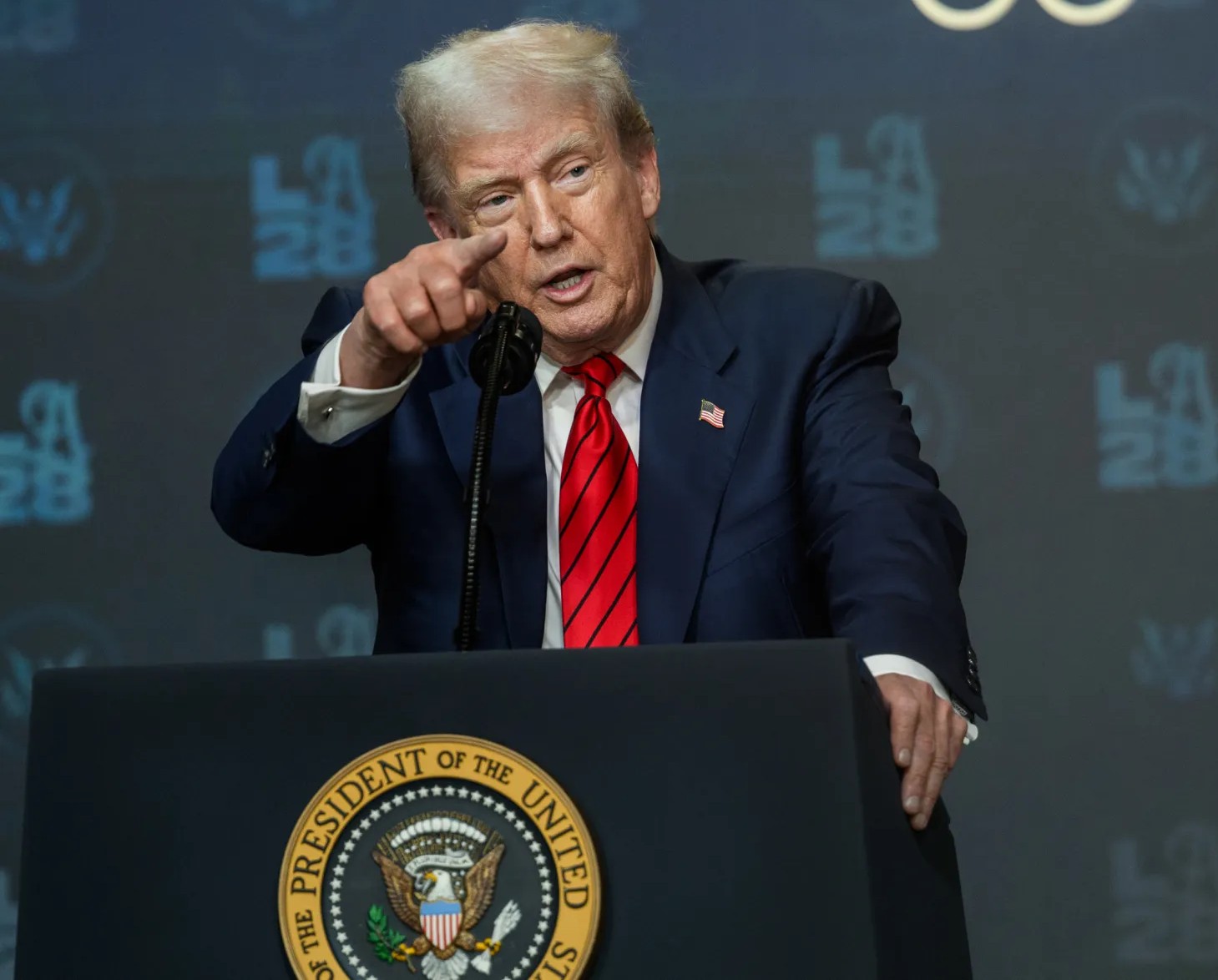 Trump potraktuje UE jak Chiny? Chce nałożyć podobne sankcje