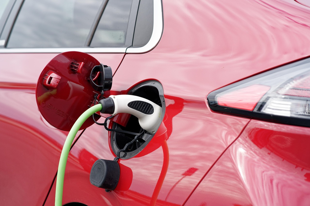 Pracujesz i jeździsz elektrykiem? Zapomnij o kilometrówkach