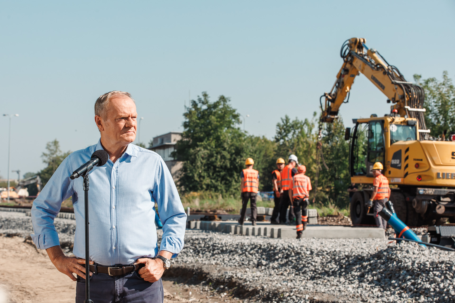 To miasto czeka na pociągi od 30 lat. Donald Tusk: pojadą w 2026 roku