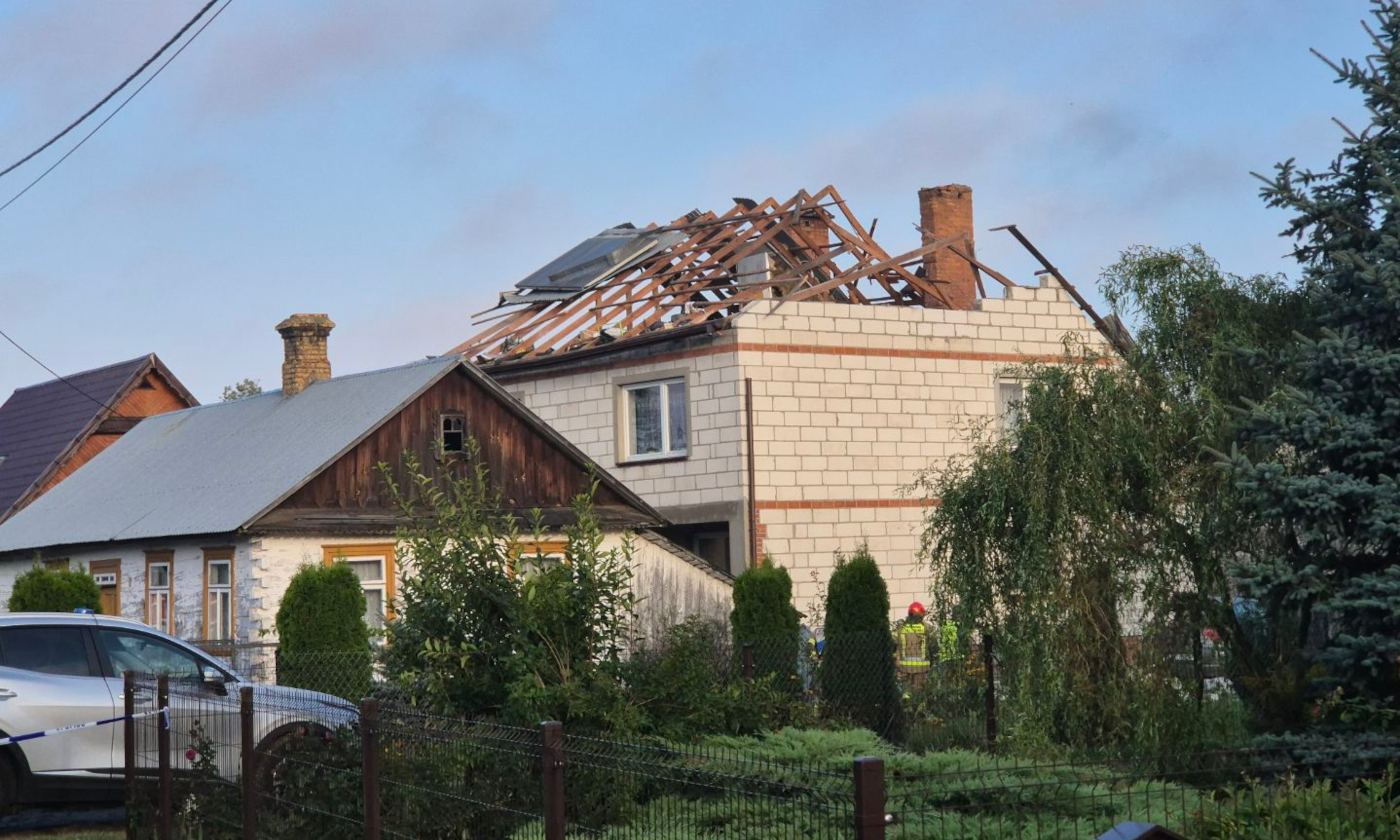 Dziś uczniowie zostaną w domach. Szczątki drona spadły na dom