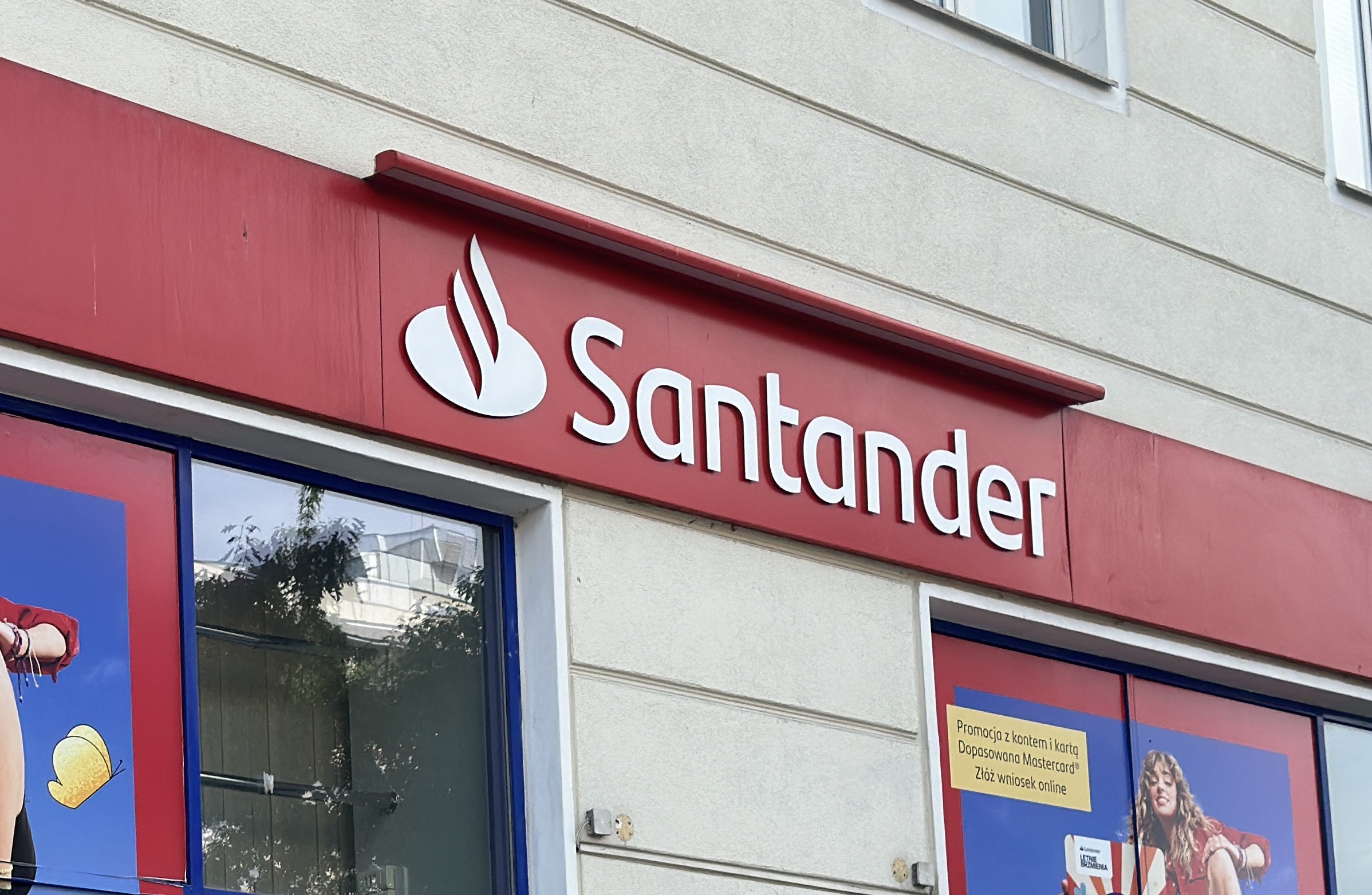 Jest zgoda KE na przejęcie Santander Bank. Nowym właścicielem Austriacy