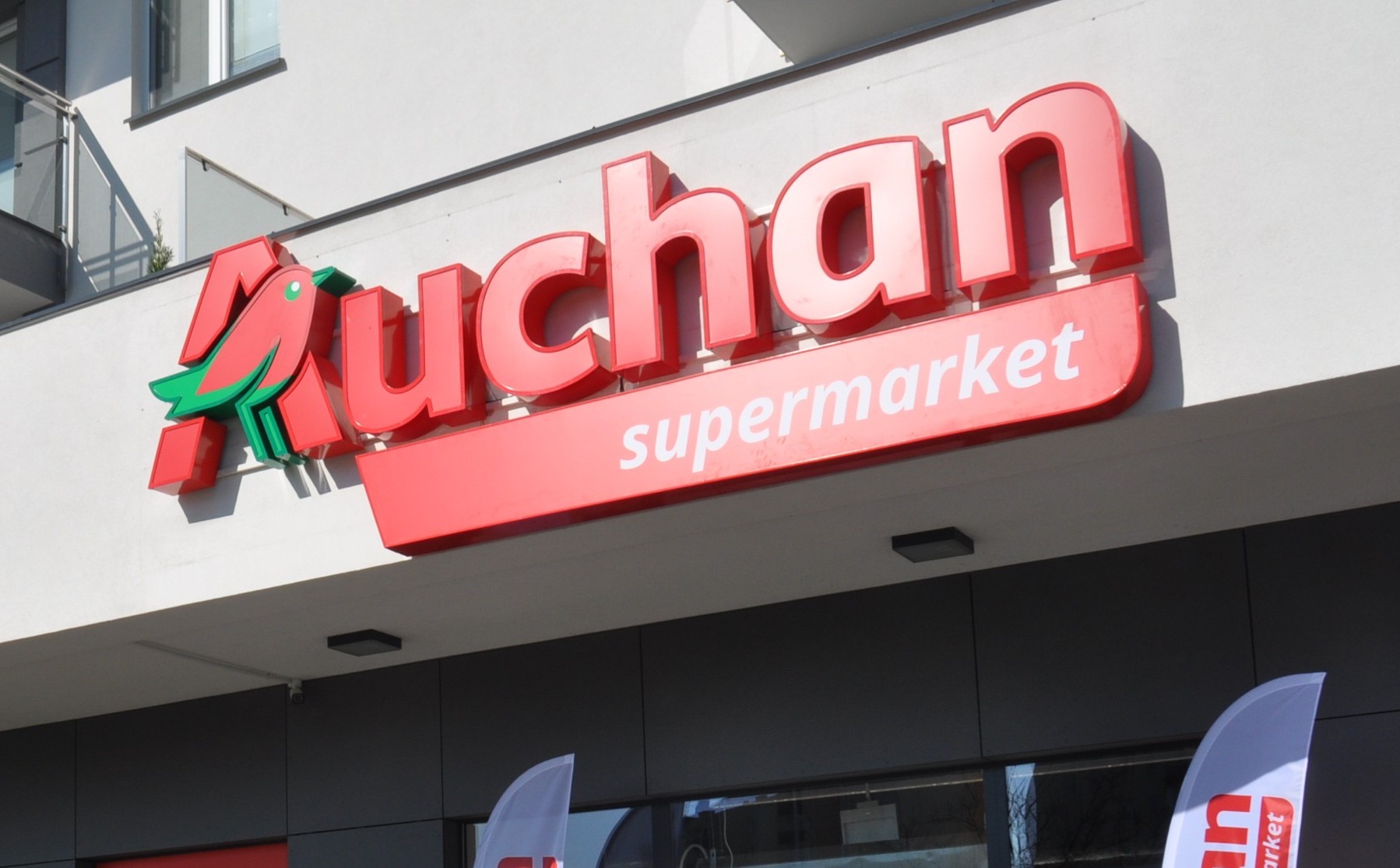 Pilny apel Auchan do klientów. Natychmiast wyrzuć lub zwróć do sklepu