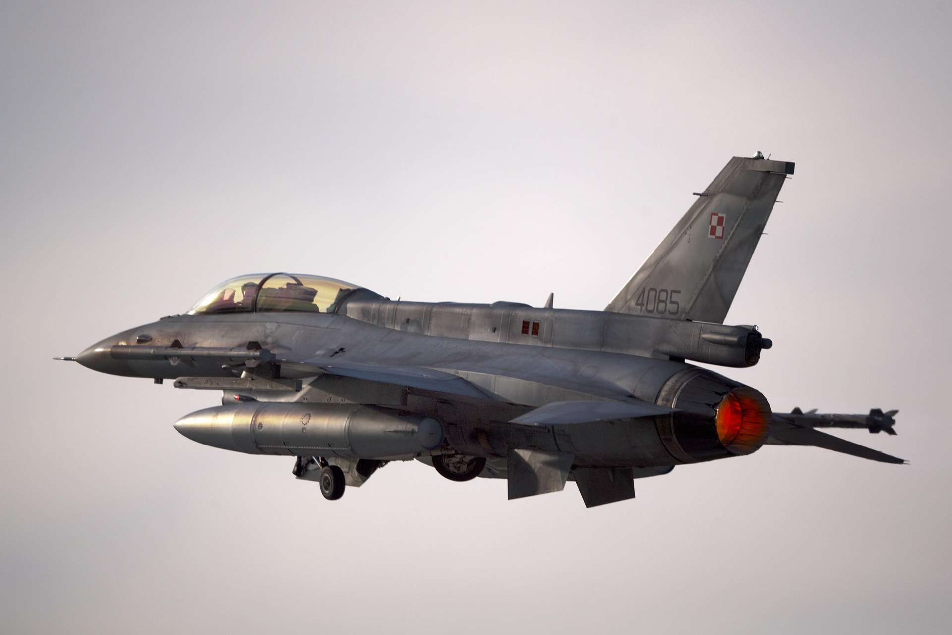 Polska wyłoży kolejne 4 mld zł na F-16. Wymagają modernizacji